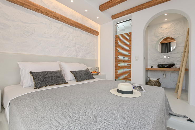 Deluxe Suite with Sea View & Hot Tub