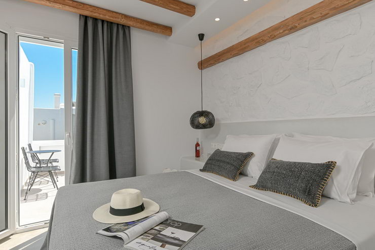 Deluxe Suite with Sea View & Hot Tub