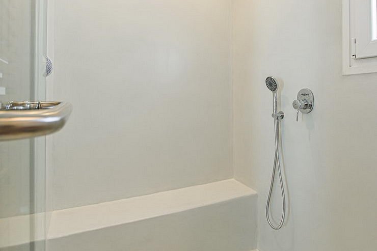 Deluxe Suite with Sea View & Hot Tub