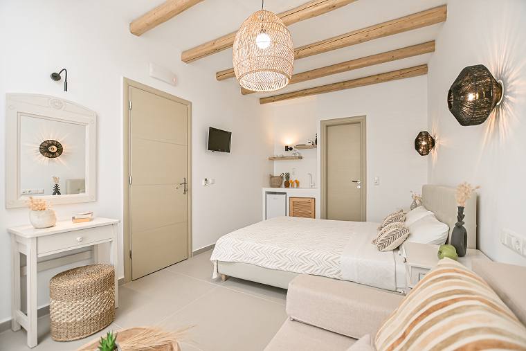 Room at Naxos Hotel Blue Sky